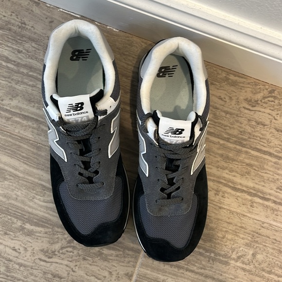 NWOT New Balance Women's 574 V2 All Day Sneaker Women's size 12 - Picture 3 of 7